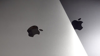 APPLE STORE ROBBED